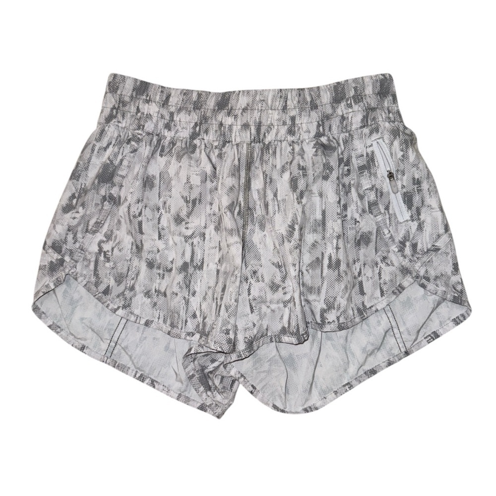 Lululemon Athletica Tracker Short V 4" in City Breeze Alpine White Multi size 10